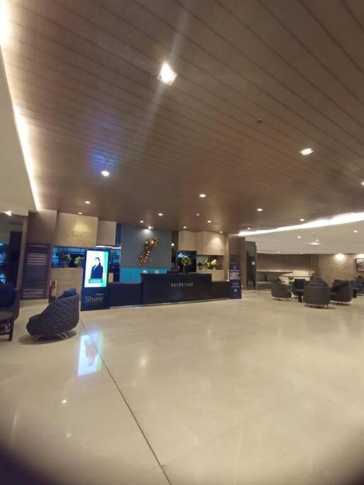 Apartment 2bedroom 2bath Near Moa With Balcony Facing Pool Manila