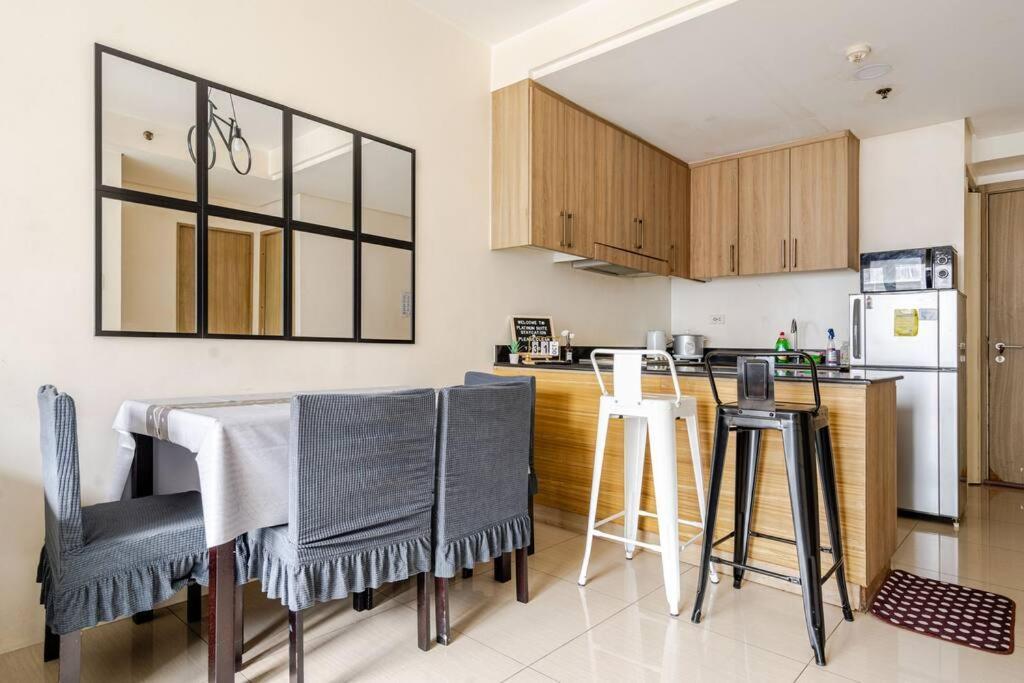 Apartment 2bedroom 2bath Near Moa With Balcony Facing Pool