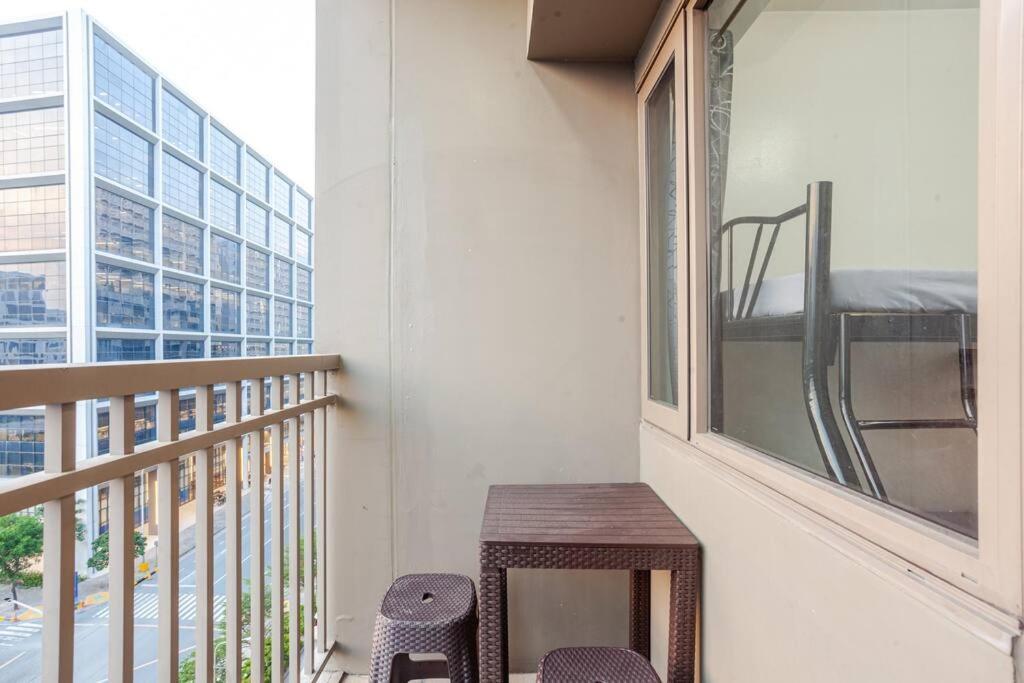 Shore 1 Residences - Moa View With 2 Bunkbeds Apartment *