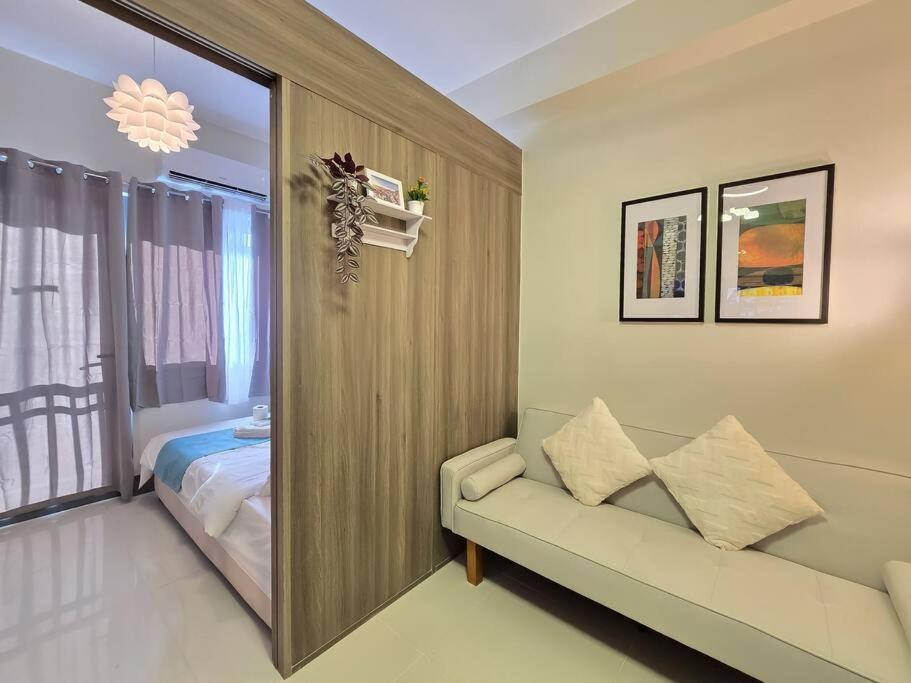 1br Unit Condotel W Balcony Fame Residences #fm63 * Manila