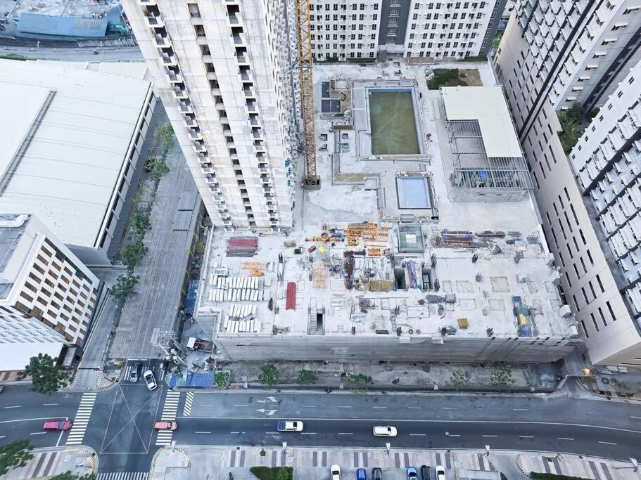 1br Unit Condotel W Balcony Fame Residences #fm63 Manila