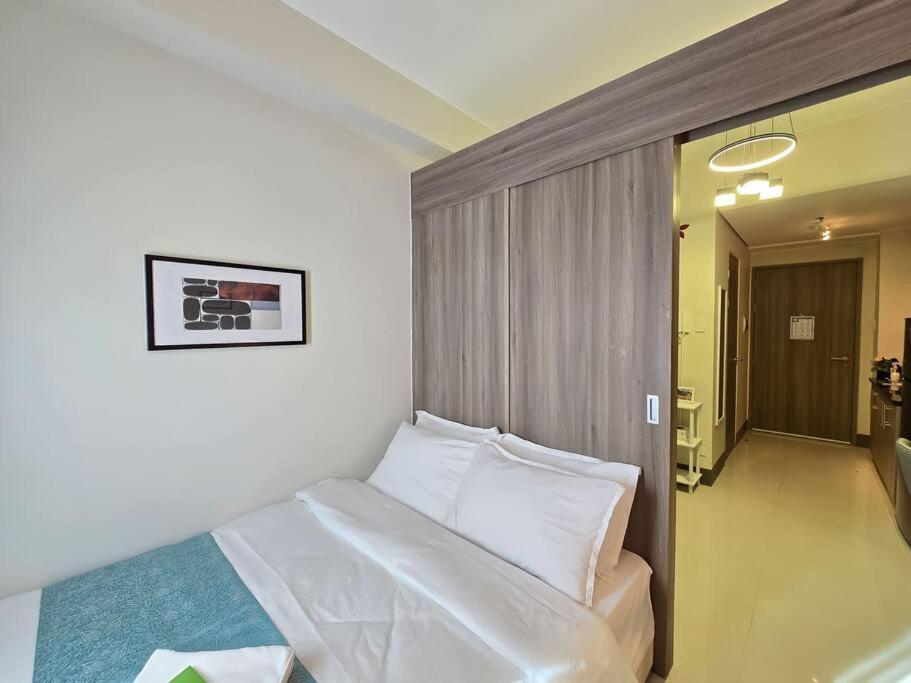 1br Unit Condotel W Balcony Fame Residences #fm63 Apartment