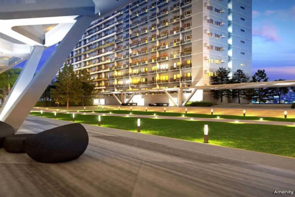 Apartment 1br Unit Condotel W Balcony Fame Residences #fm63 Manila