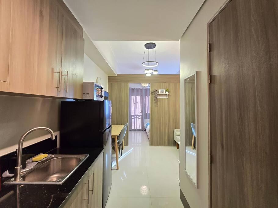 Apartment 1br Unit Condotel W Balcony Fame Residences #fm63 *