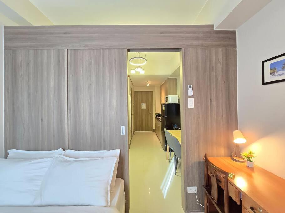 1br Unit Condotel W Balcony Fame Residences #fm63 Apartment *