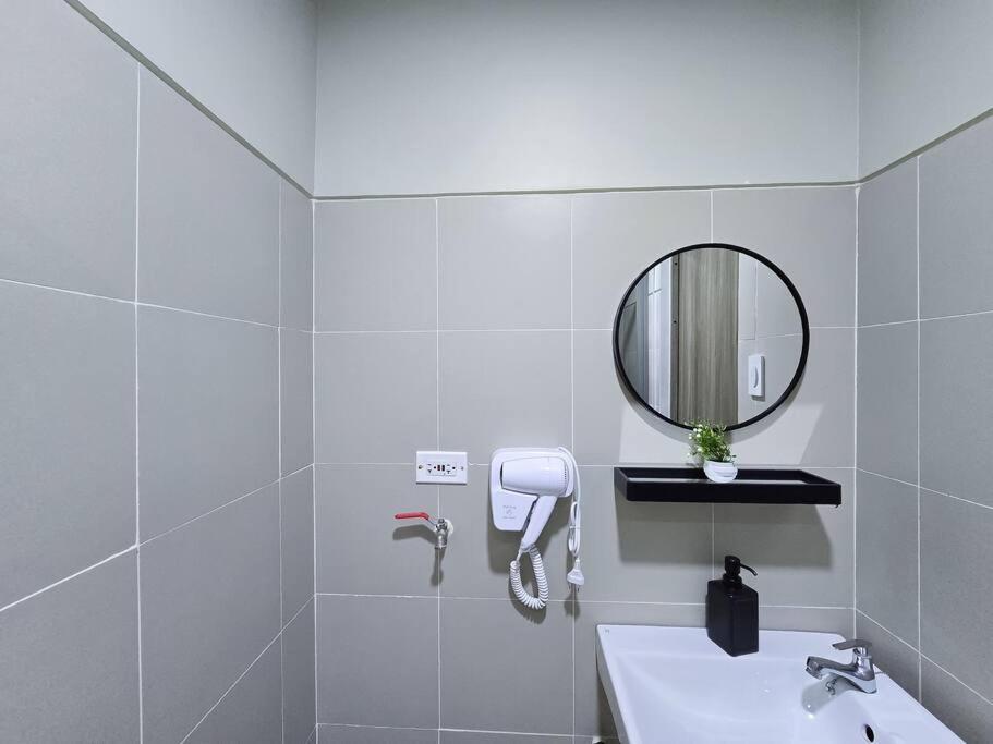 1br Unit Condotel W Balcony Fame Residences #fm63 Apartment Manila