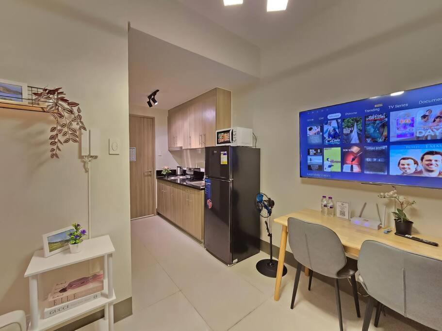 Apartment 1br Unit Condotel W Balcony Fame Residences #fm62