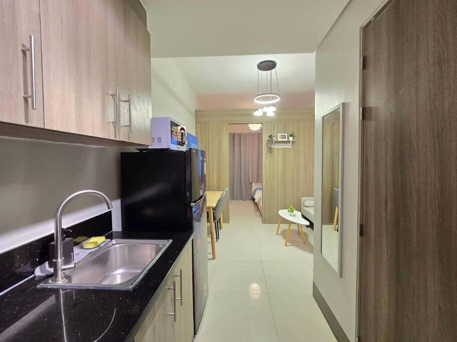 1br Unit Condotel W Balcony Fame Residences #fm62 Manila