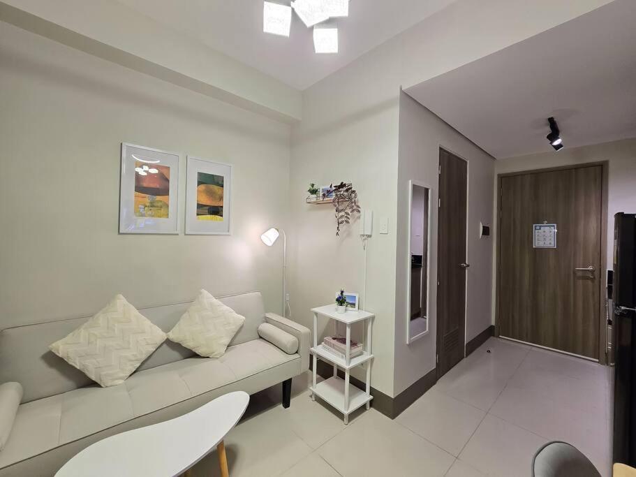 1br Unit Condotel W Balcony Fame Residences #fm62