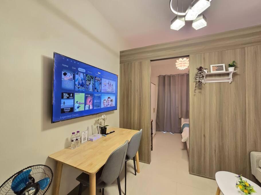 1br Unit Condotel W Balcony Fame Residences #fm62 Apartment Manila