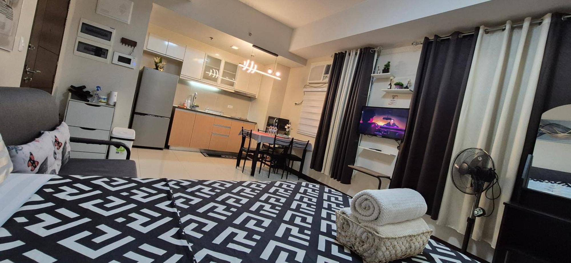 A&g Condotel At 101 Newport Across Naia T3 * Manila