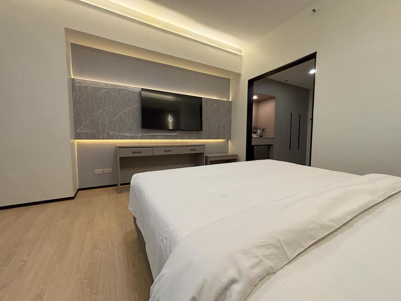 Lido De Paris 4* Manila