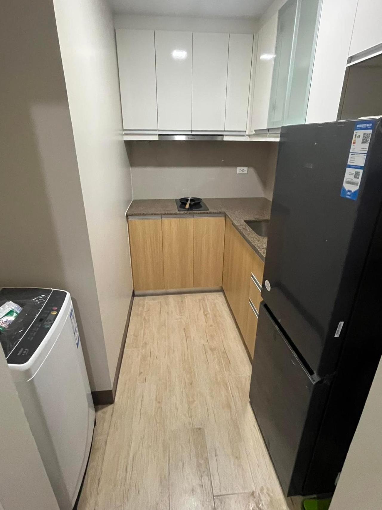 Okada Complex 1br With Balcony View, Sofa, Queen Bed And Wifi 8j Apartment Manila