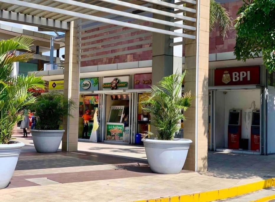 Ysella Alexa-powered In Northgate, Alabang Apartment