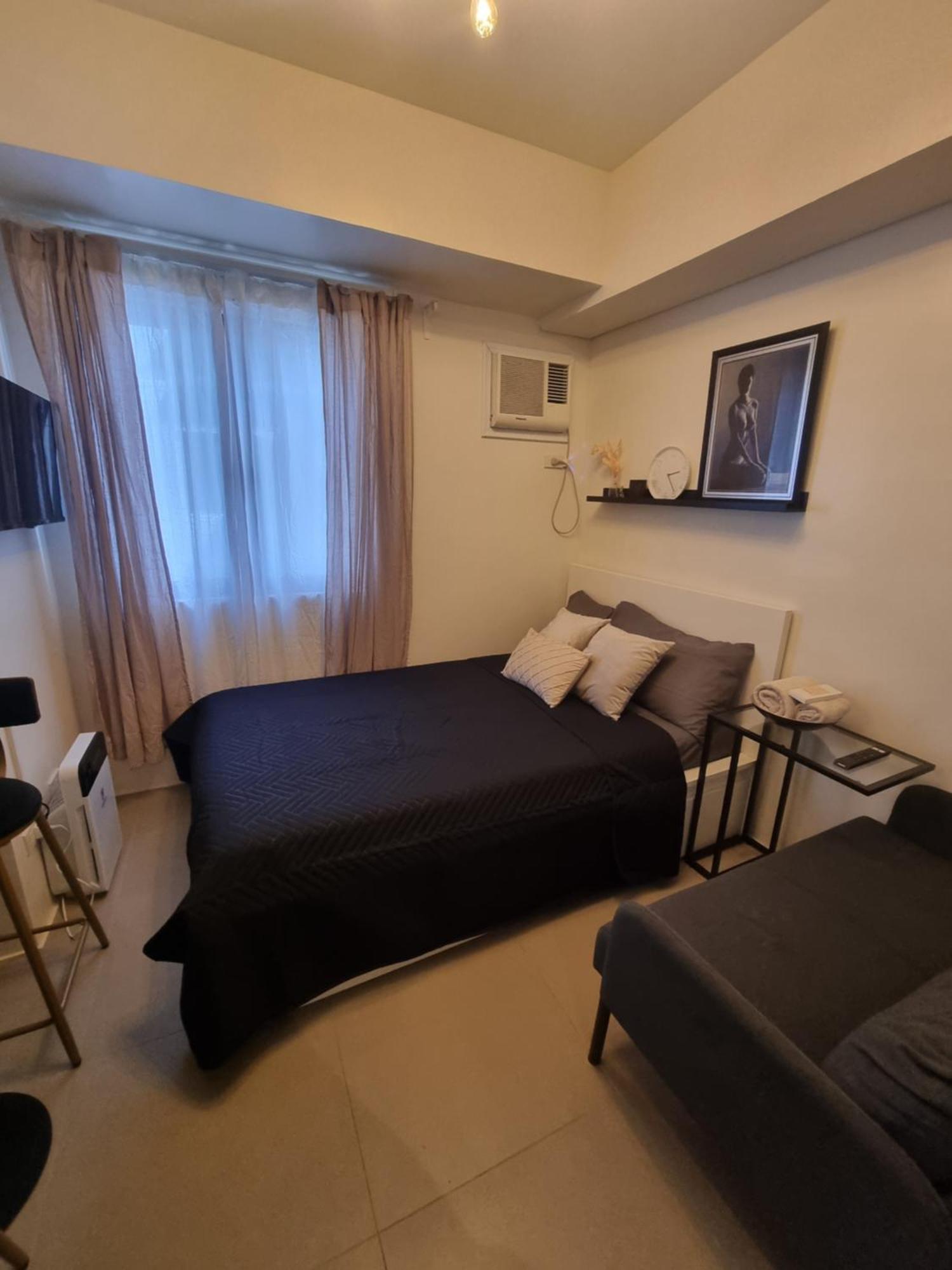 Ysella Alexa-powered In Northgate, Alabang Apartment