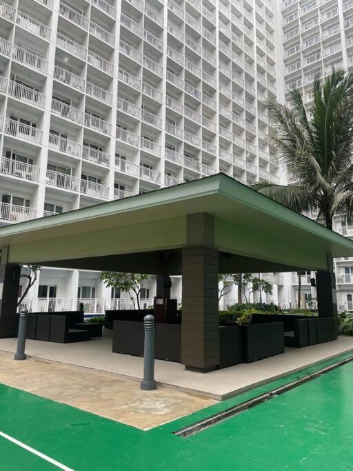 Shore 1 Residences - Walking Distance To Pool Manila