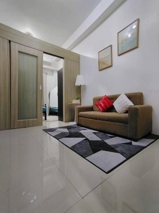 Shore 1 Residences - Walking Distance To Pool Apartment