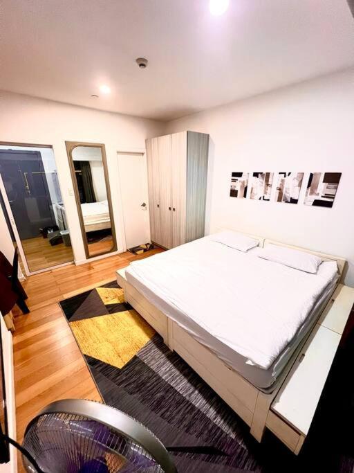 Rockwell View Acqua Iguazu- Mandaluyong-makati 1br * Manila