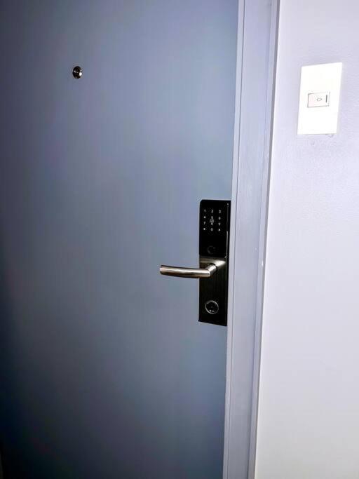 Apartment Rockwell View Acqua Iguazu- Mandaluyong-makati 1br