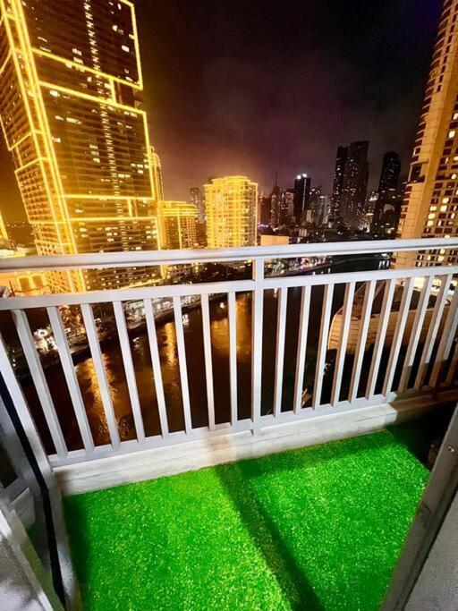 Apartment Rockwell View Acqua Iguazu- Mandaluyong-makati 1br