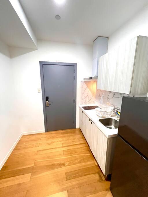 Rockwell View Acqua Iguazu- Mandaluyong-makati 1br Apartment *