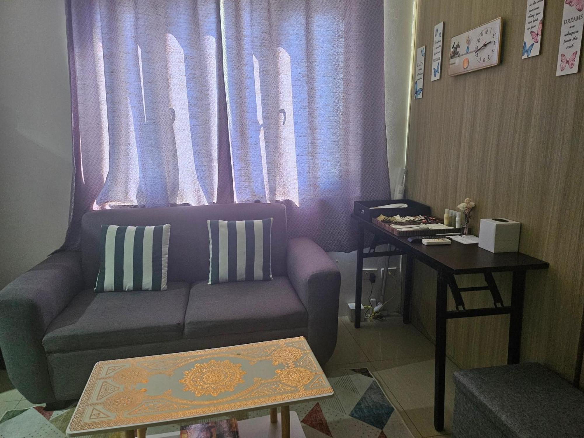 Apartment Big Cut, End Unit In Shore Residences