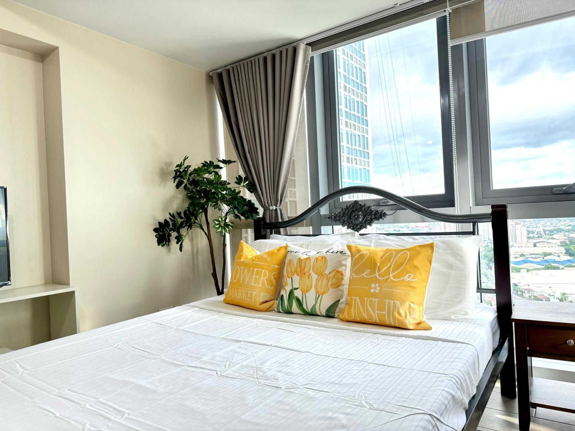 Apartment Eastwood Global Plaza Luxury 1bed With 2 Toilets And Laundry Manila