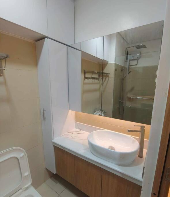 Apartment Happy Haven At Lush Makati