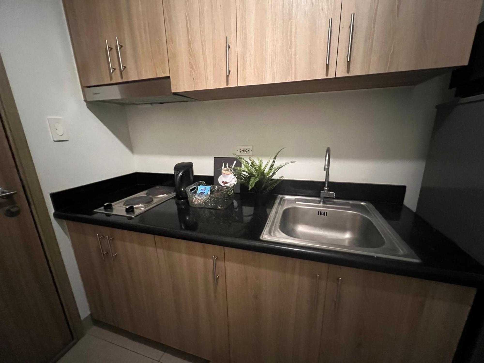 Adv Moa View Shore 2 Residences Apartment Manila