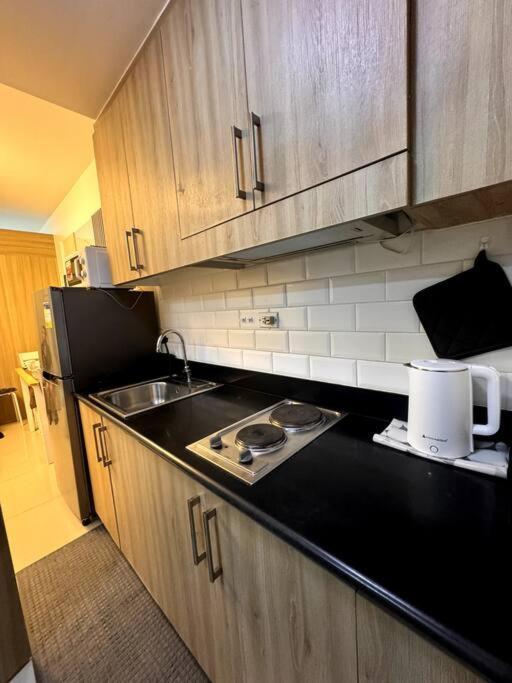 Apartment Daisy's By Staycation Manila