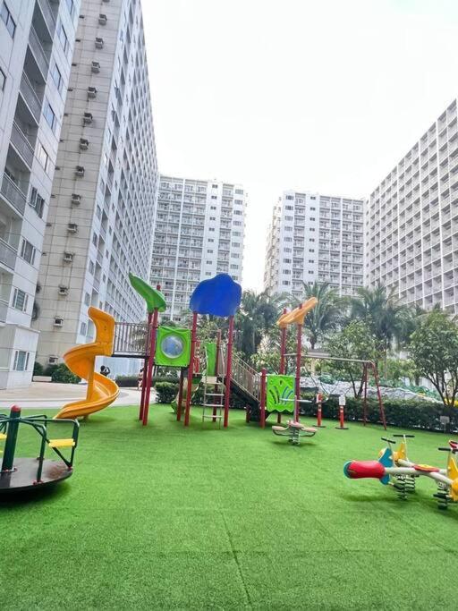 Daisy's By Staycation * Manila