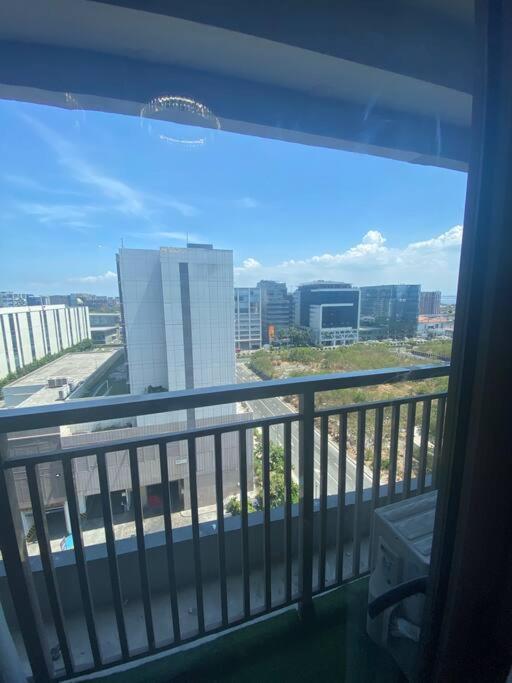 Sweet Escape At S Residences Moa *