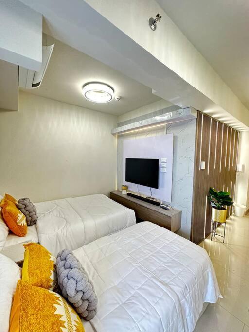 Sweet Escape At S Residences Moa *