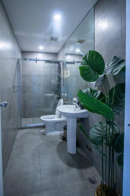 Spacious And Cozy 2 Bedroom In The Gramercy Poblacion Apartment