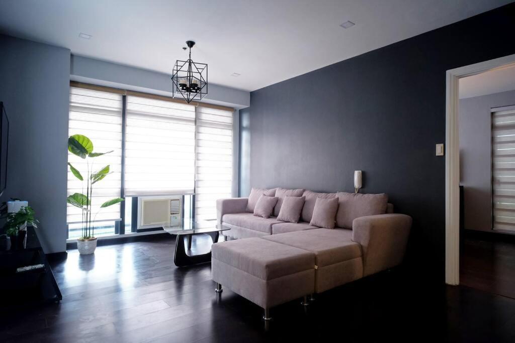 Spacious And Cozy 2 Bedroom In The Gramercy Poblacion Apartment