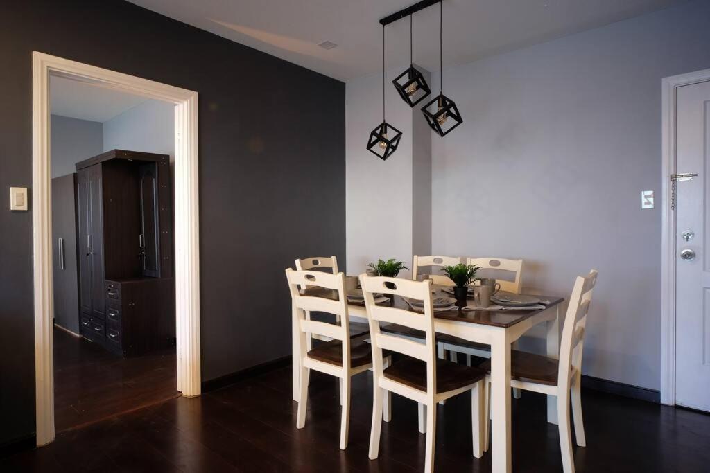 Apartment Spacious And Cozy 2 Bedroom In The Gramercy Poblacion *