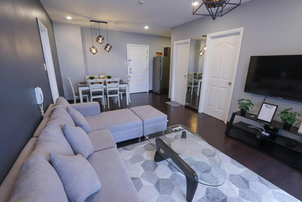 Spacious And Cozy 2 Bedroom In The Gramercy Poblacion Apartment Manila