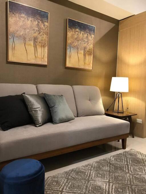 Dandelion 1 Bedroom With Balcony * Manila
