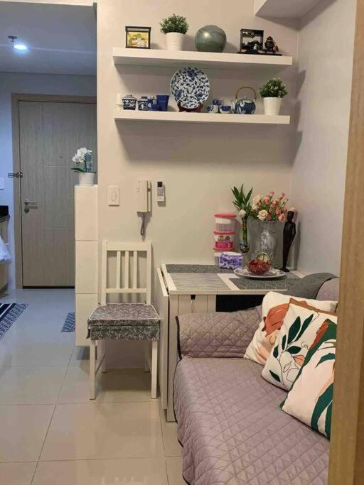 Apartment Jasmine 1 Bedroom With Balcony Manila