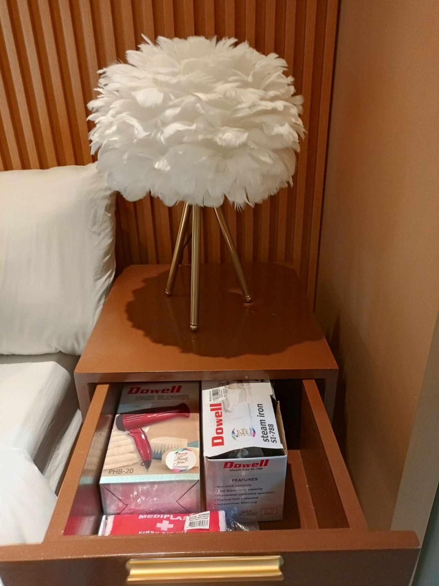 Lourdes' Place, Shore 2-tower 1, 2 Beds, Pasay Near Mall Of Apartment *