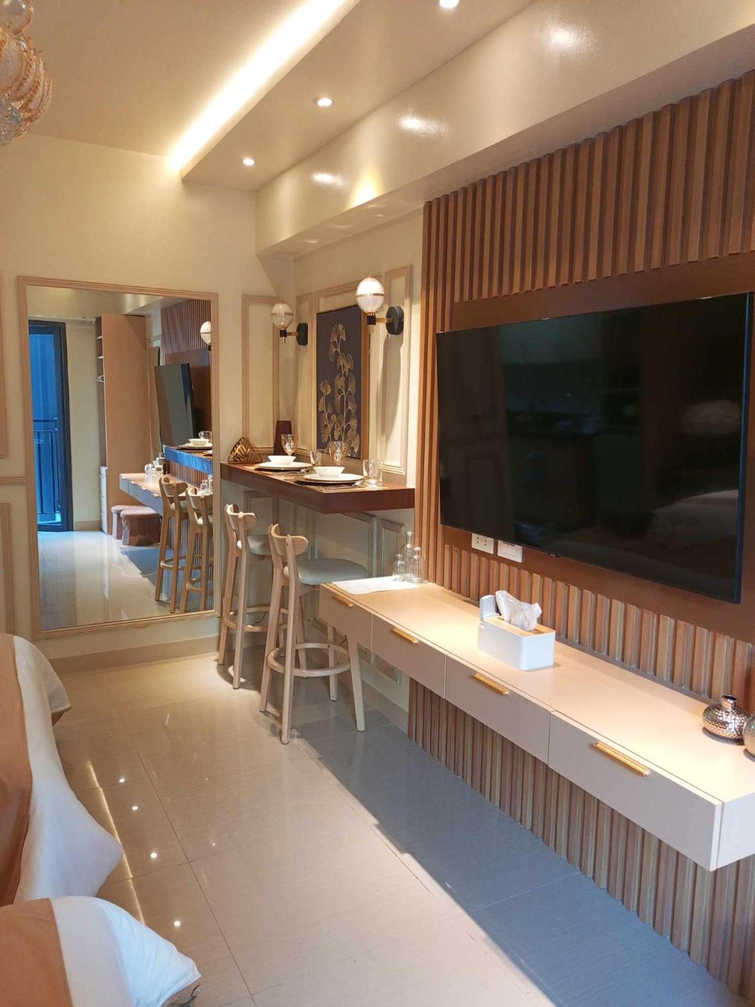 Lourdes' Place, Shore 2-tower 1, 2 Beds, Pasay Near Mall Of Apartment