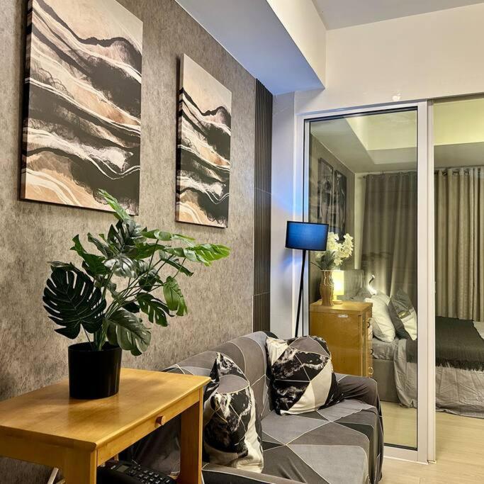 Gabila Staycation At Azure * Manila