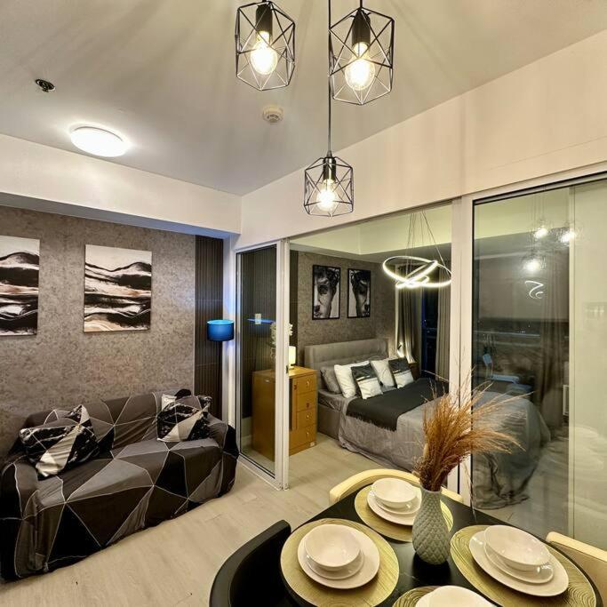 Apartment Gabila Staycation At Azure Manila