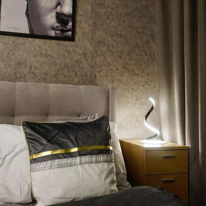 Gabila Staycation At Azure * Manila