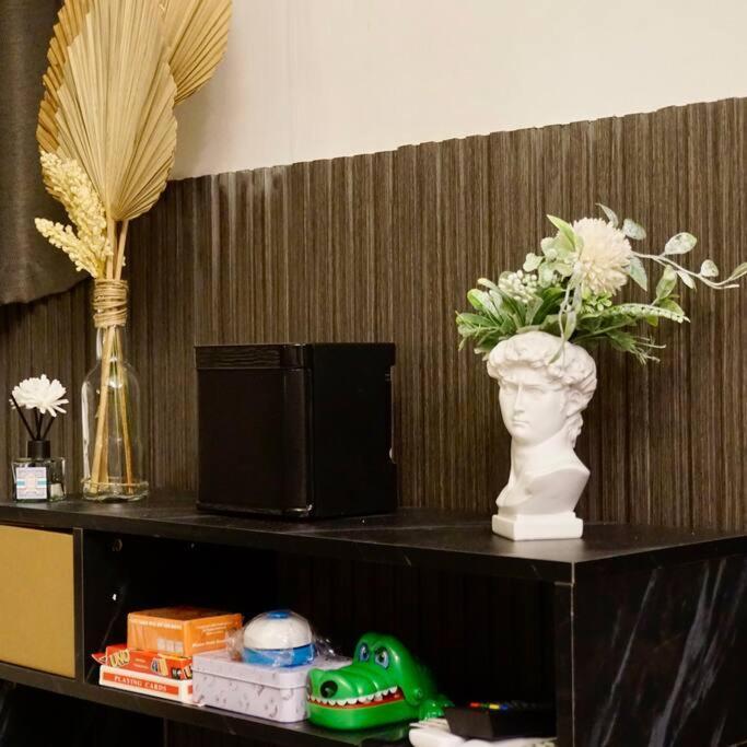 Gabila Staycation At Azure Apartment *