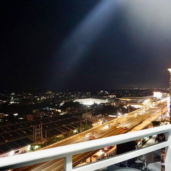 Gabila Staycation At Azure *