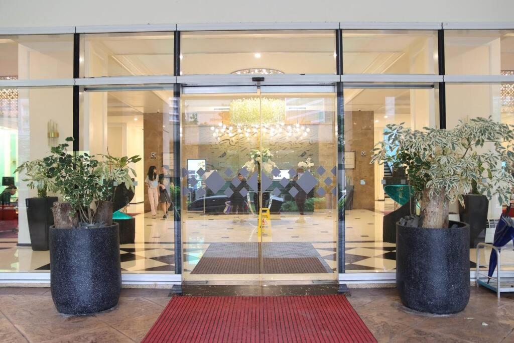 Great Luxury In Mckinley Manila