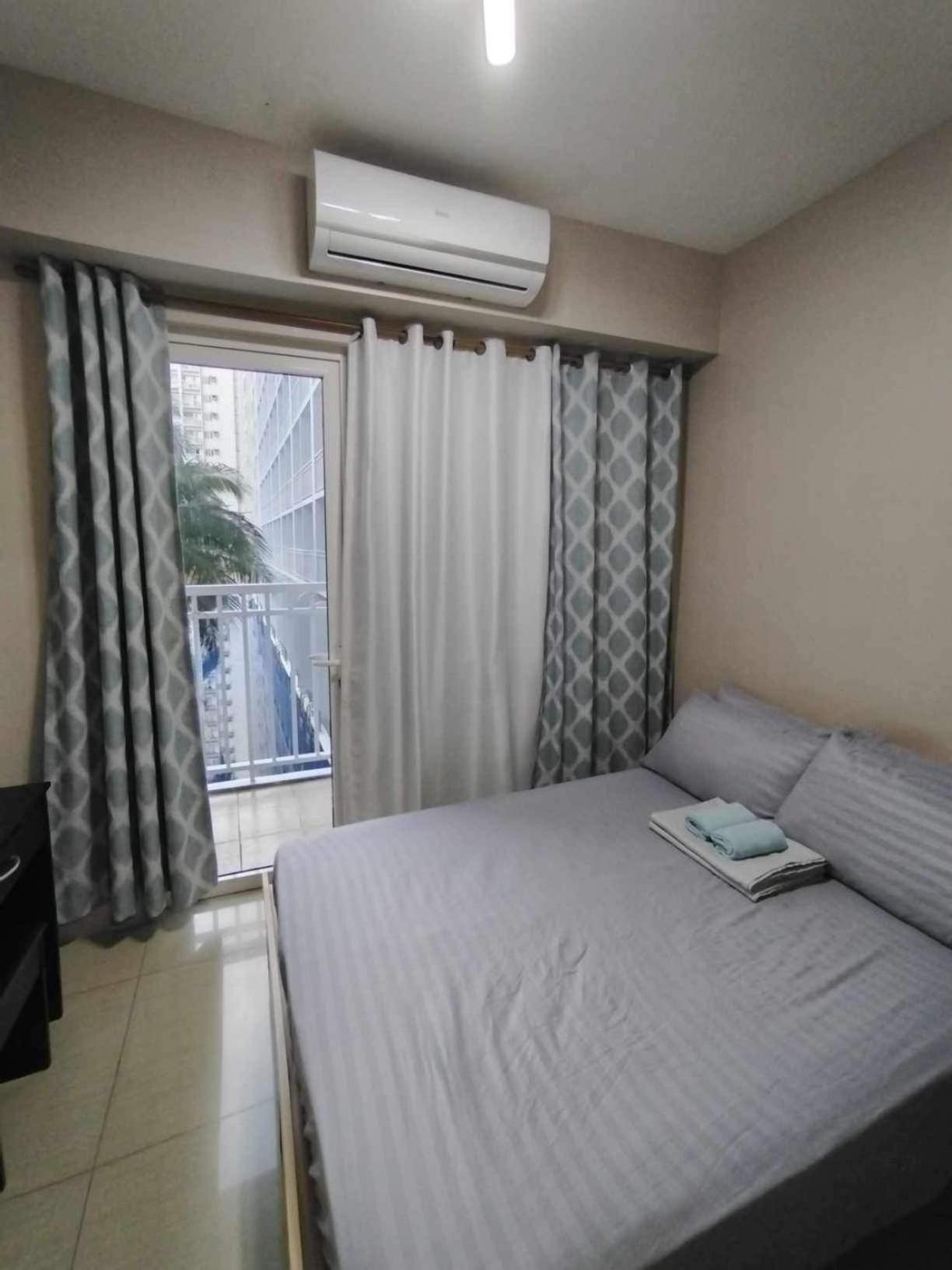 Shore Residences - 1 Bedroom With Balcony Manila