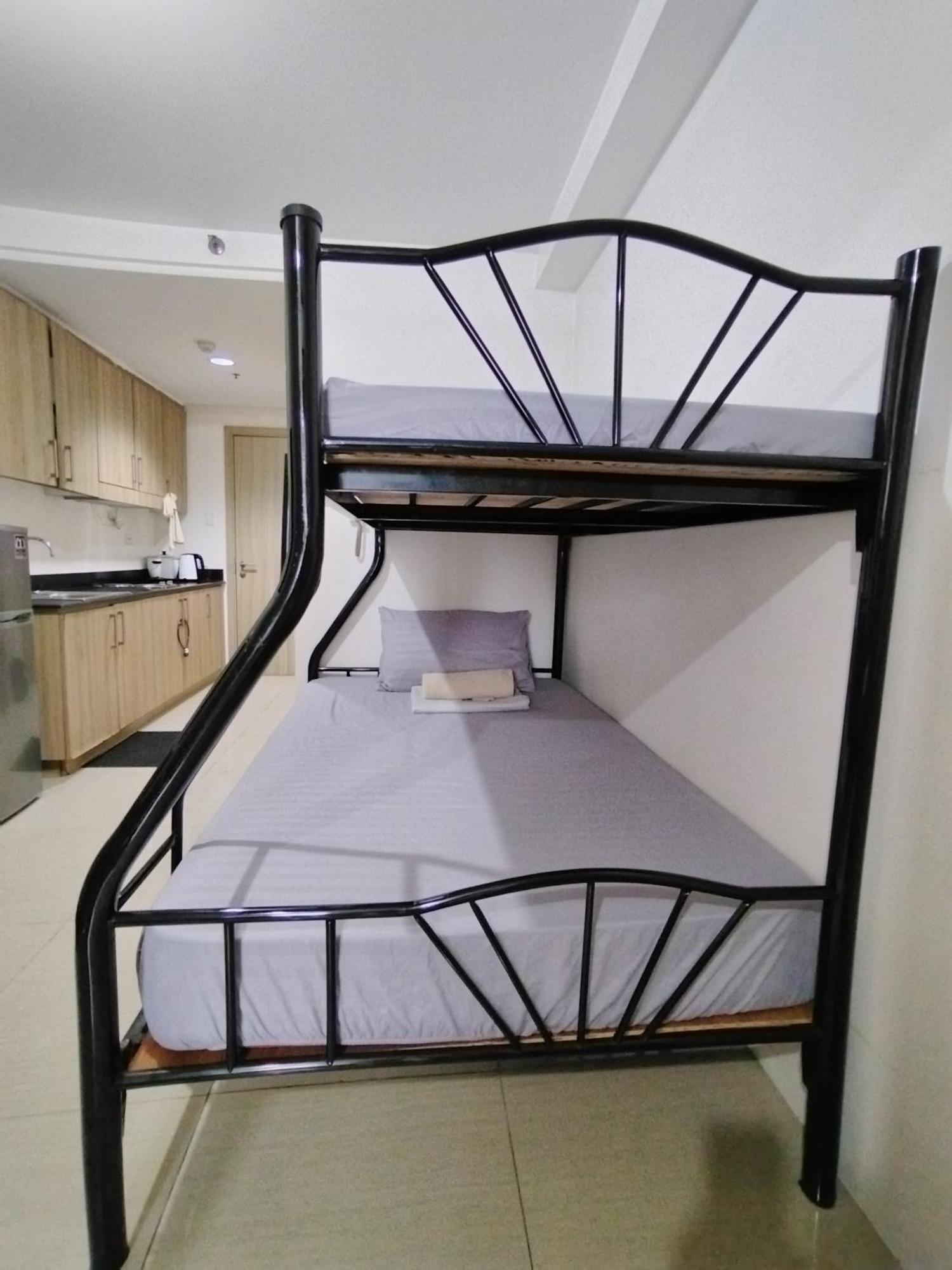 Apartment 2 Bunk Bed At Shore Residences Near Moa Airport Worldtrade Center Picc