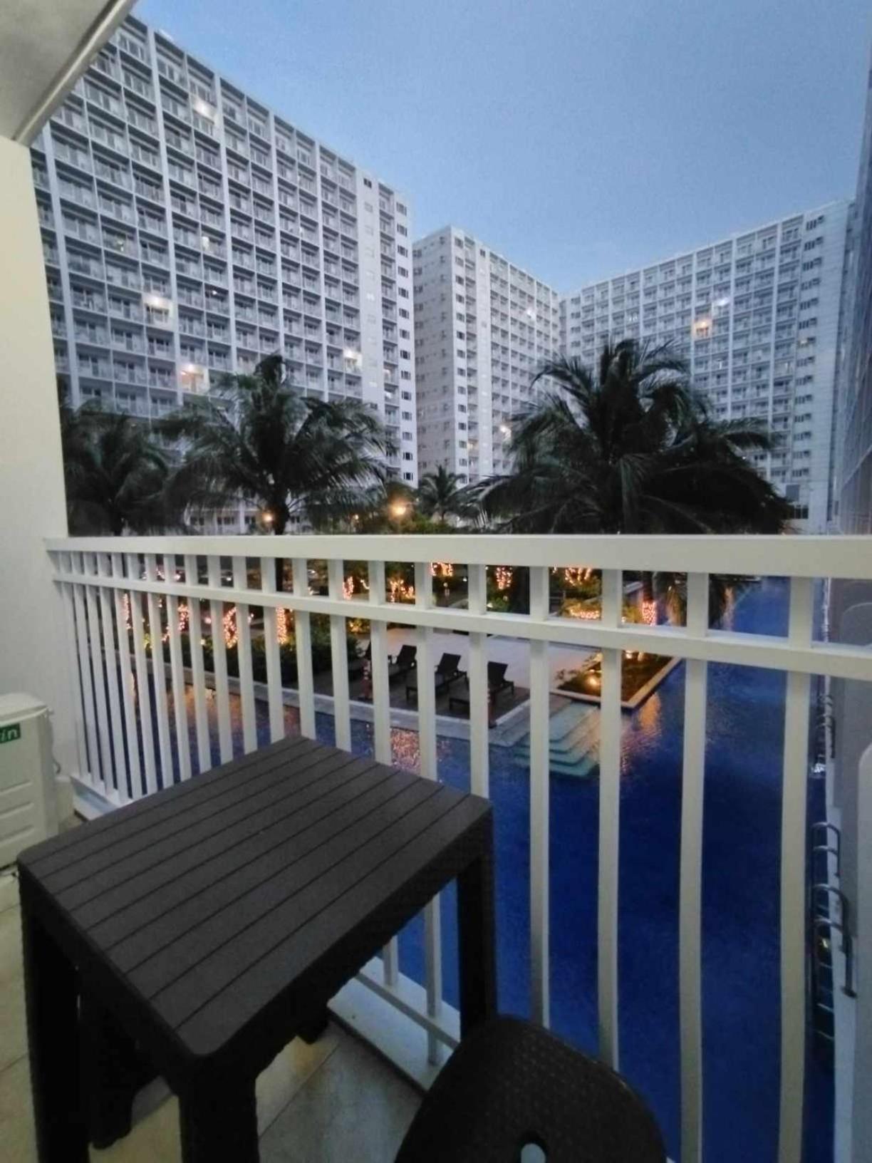 Apartment Livora - 1 Bedroom With Balcony At Shore 1 Residences Mall Of Manila